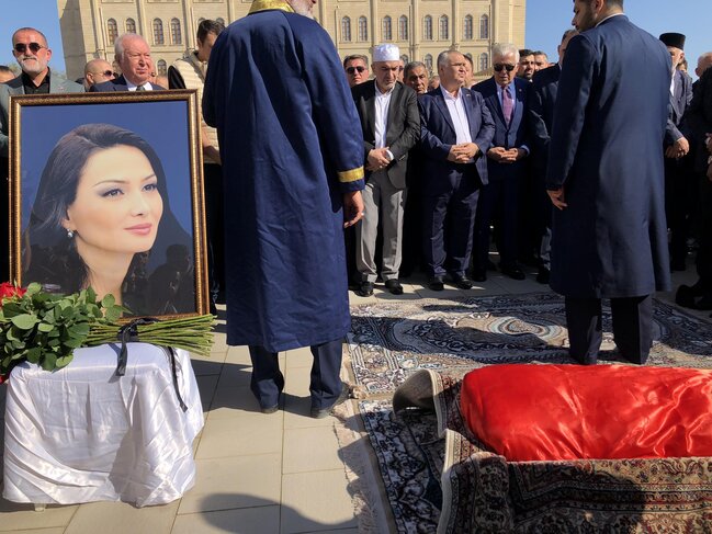 Qənirə Paşayevanın vida mərasimindən reportaj - FOTOLAR