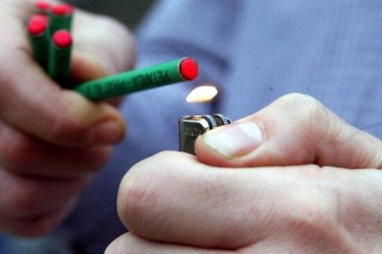 Gəncədə pirotexniki vasitə gəncin əlində partladı