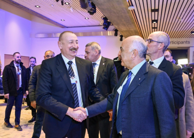 İlham Əliyev Ümumdünya İqtisadi Forumu çərçivəsində panel iclasda iştirak edib