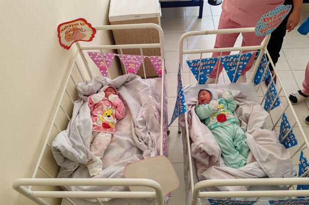 24 dekabrda doğulan əkizlərə İlham və Mehriban adları verildi - FOTO