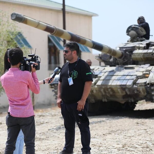 AzTV Mübariz İbrahimov haqqında FİLM ÇƏKİR - FOTO-VİDEO