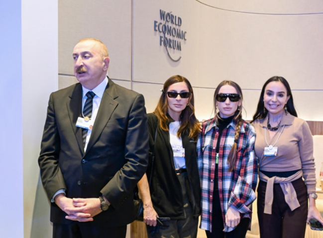 İlham Əliyev Ümumdünya İqtisadi Forumu çərçivəsində panel iclasda iştirak edib