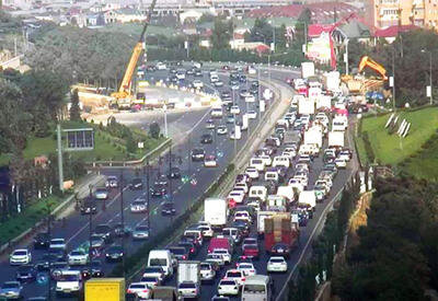 Ən çox tıxacın olduğu Bakı-Sumqayıt yolu: Problemin həlli varmı?