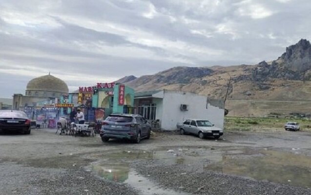 "Beşbarmaq"dakı mağazada qəfil öldü