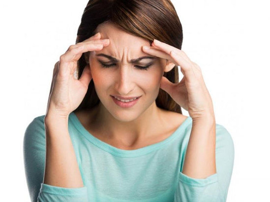 Payız gəlir, baş ağrıları artır - Mövsümə bağlı ağrıların səbəbi və müalicəsi