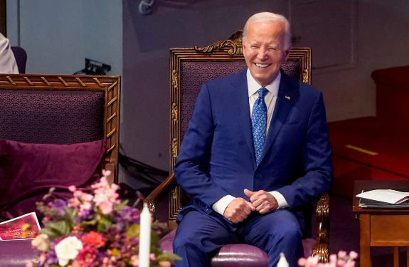 Prezidentlik çıxışlarındakı səhvləri ilə tarixə düşən Bayden NATİQLİYƏ hazırlaşır: Məbləğ açıqlandı