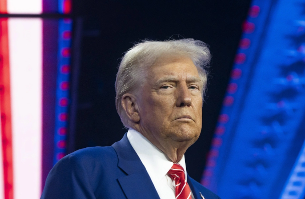 Tramp Ukrayna hakimiyyətini nankorluqda ittiham etdi