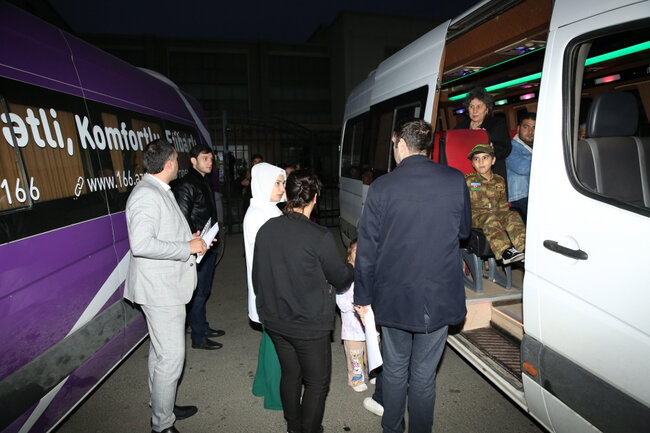 Böyük Qayıdış: Növbəti 22 ailə Füzuliyə yola salınıb - FOTO