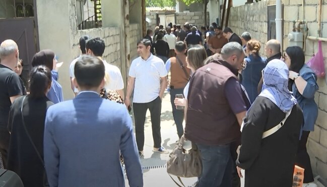 Tanınmış bloqerlərin reklam etdikləri şirkətə etibar etdilər, aldandılar (VİDEO)