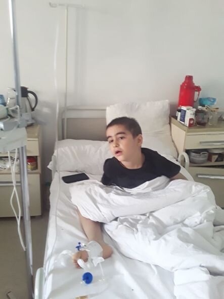 Yeddi yaşlı İslam kəskin leykozdan əziyyət çəkir - FOTO