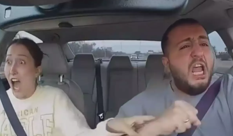 Maşınla gedərkən gördükləri mənzərə qarşısında özlərindən getdilər - VİDEO