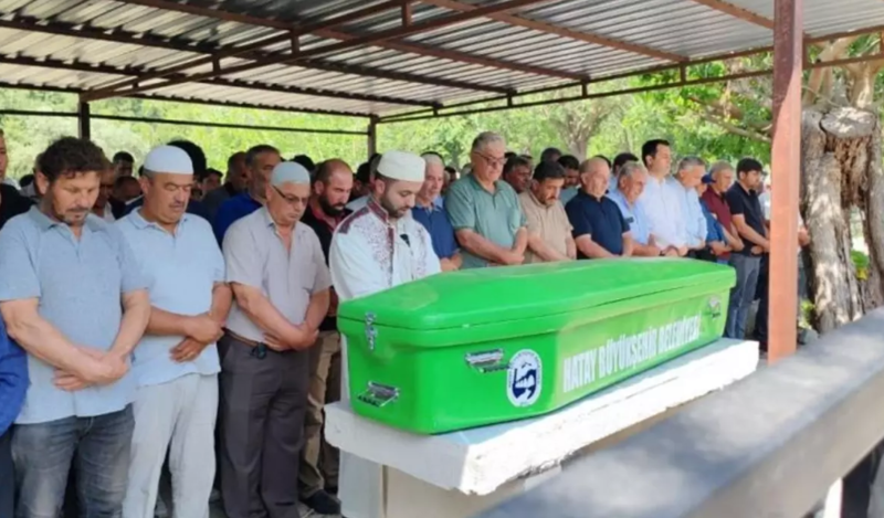 Beyninə qan sızan 12 yaşlı uşaq həyatını itirib