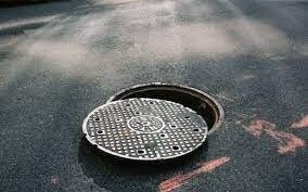 Azərbaycanda kanalizasiya qapaqları oğurlayan şəxs HƏBS EDİLDİ