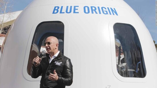 Bezosla birgə kosmosa uçmaq üçün yer 28 milyon dollara satıldı