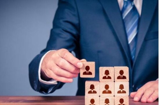 İşə qəbulda üstünlük, yoxsa vaxt itkisi: Magistratura oxumaq nə qədər vacibdir? - FOTO