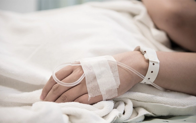 Bir həftə əvvəl maşının vurduğu qadın öldü