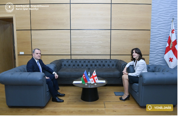 Ceyhun Bayramov gürcü həmkarı Maka Boçorişvili ilə görüşüb