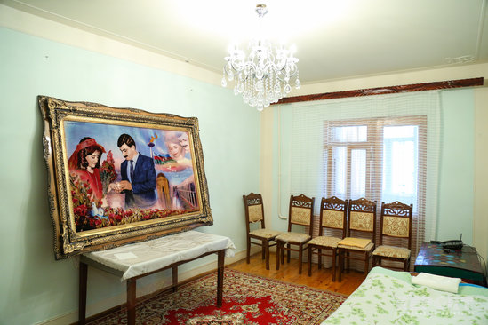 "İlhamdan sonra Fərizə sanki donur: özünü yandırmaq istəyir..." sevgi dastanı