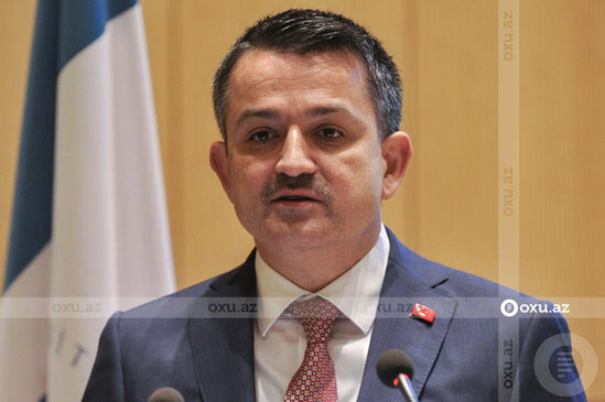 Türkiyəli nazir koronavirusa yoluxdu