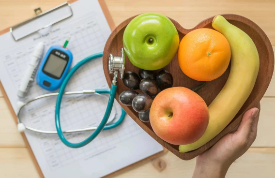 Böyrək daşlarına qarşı təbii qorunma: Rusiyalı həkim faydalı qidaları açıqladı