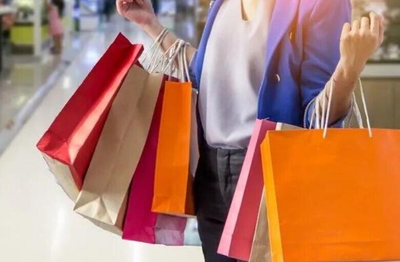 Brend asılılığı: İnsanlar niyə tanınmış markalara can atır?