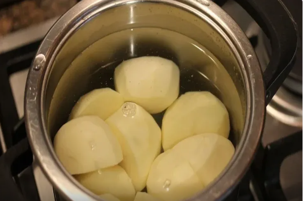 Bunu kartof bişirəndə üzərinə əlavə edin: çox dadlı olacaq