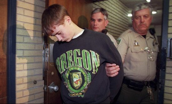 Çox sevdiyi anasını niyə öldürdü? - 111 il həbs cəzası alan yeniyetmənin CİNAYƏT DOSYESİ