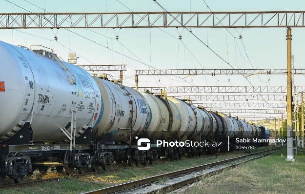 Cari ildə iki milyard sərnişin, 217.9 milyon ton yük daşınıb