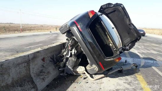 Kürdəmirdə dəhşətli qəza - Sürücü öldü, sərnişinin vəziyyəti ağırdır - FOTO