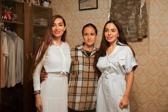 Prezidentin qızları şəhid Ülfət Babazadənin evində - Fotolar