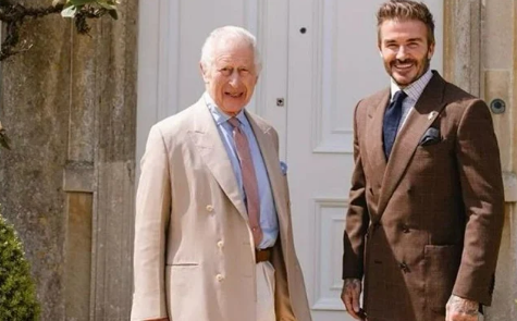 Kral ona rütbə verir