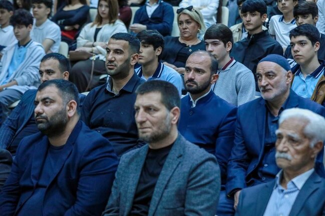 "Müasir dövrdə informasiya mühiti və sosial çağırışlar fonunda gənclər arasında mənəvi dəyərlər" mövzusunda tədbir keçirilib