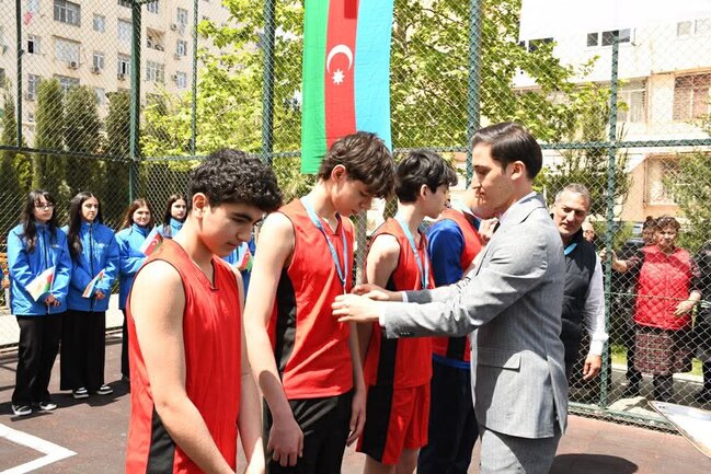 Paytaxtın abad məhəllələrində basketbol yarışları başa çatıb