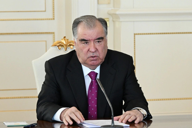 Emoməli Rəhmon İlham Əliyevi Azərbaycanın Mərkəzi Asiya ölkələrinin məsləhətləşmə görüşləri formatına qoşulması münasibətilə təbrik edib