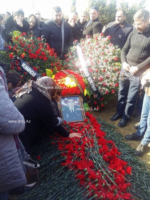 Bədbəxt hadisə nəticəsində həlak olan hərbçimizin həyat yoldaşı və övladlarının fəryadı FOTOLARDA