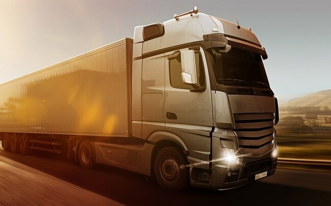 Azərbaycanda avtomobil nəqliyyatı ilə beynəlxalq daşımalar 10 % artıb