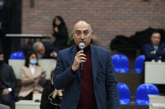 Federasiya rəsmiləri və milli komandaların məşqçiləri ilə görüş keçirilib