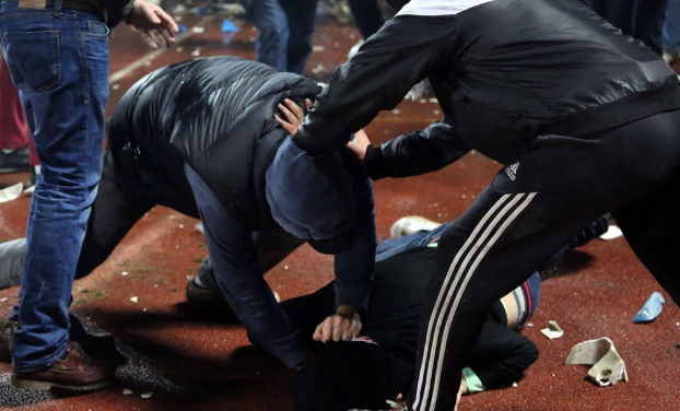 Sabirabad sakini toyda içib əmisi oğlunun kafesini dağıtdı