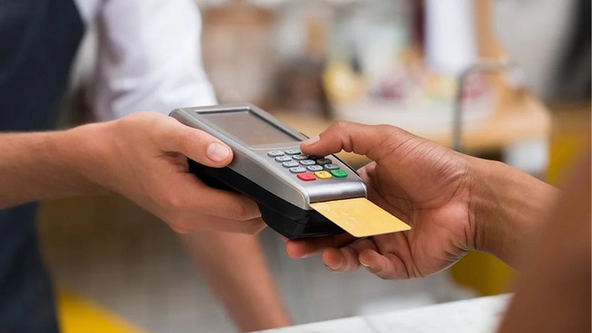 Azərbaycanda nağdsız ödənişlər il ərzində 15 % artıb