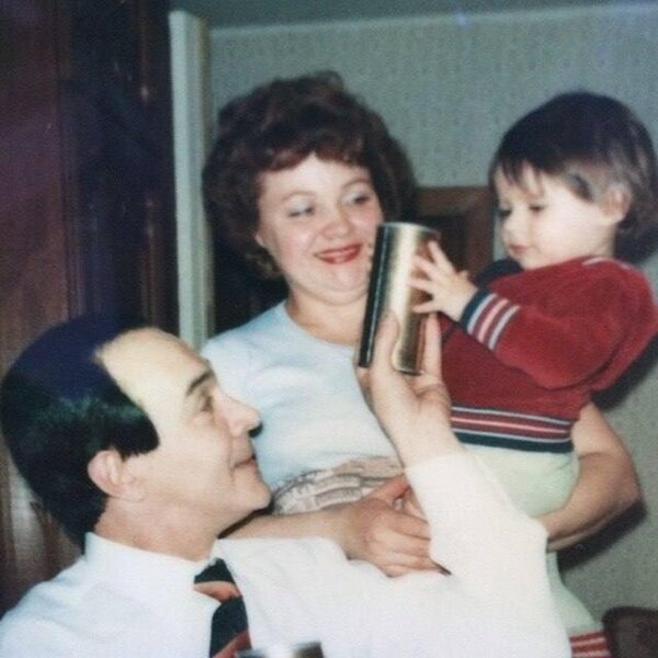 Emin ailəsinin Müslüm Maqomayevlə fotolarını yayımladı