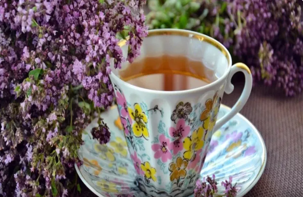 Çayın üzərindəki nazik təbəqə haqqında şok həqiqət: Görün nə içirik