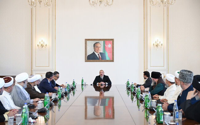 Prezident Bakıda keçirilən beynəlxalq konfransların iştirakçılarını qəbul etdi
