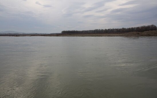 Kür çayında suyun səviyyəsi sürətlə azalır