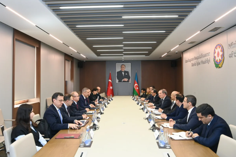 Azərbaycan və Türkiyə XİN başçılarının geniş tərkibdə görüşü keçirilib - FOTO
