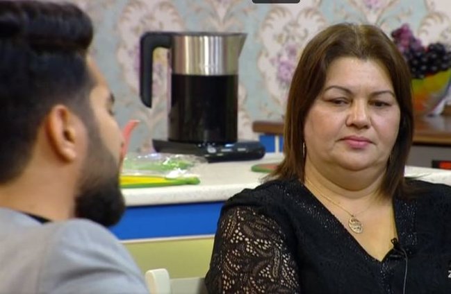 Efirə valideynləri ilə çıxan Əhməd anasını ağlatdı - VİDEO