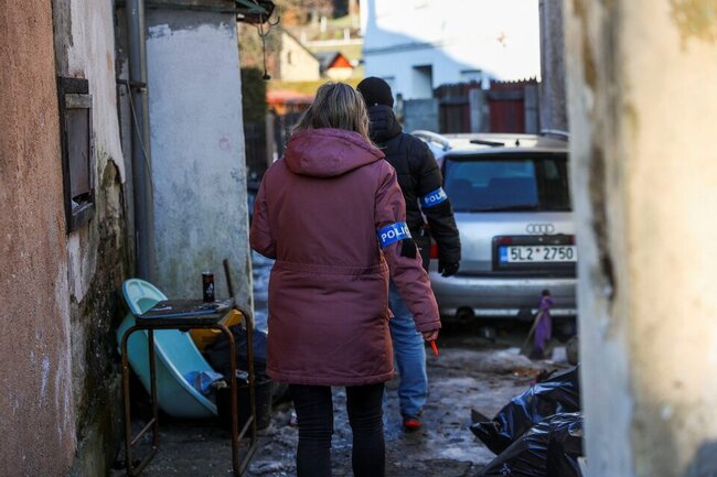 Çexiyada bələdiyyə binasına silahlı hücum - Ölən və yaralılar var+Fotolar