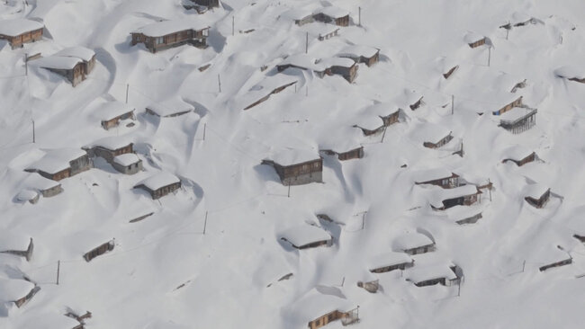 Qarın hündürlüyü 3 metri keçdi, evlər "yoxa çıxdı" - Fotolar