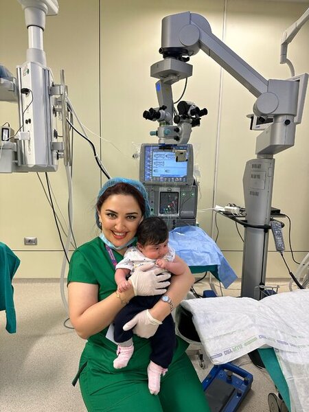 "BADAM" Medical Centerdə eyni gündə 3 körpəyə unikal əməliyyat! -FOTO