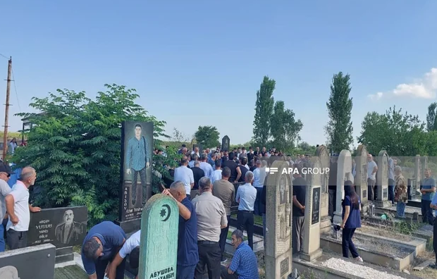 Odessa yaxınlığında vurulan gəminin kapitanı dəfn edildi - FOTO