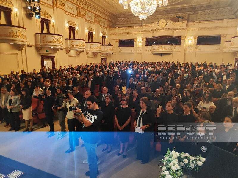 Milli Qəhrəman Riad Əhmədovla vida mərasimi keçirilir - FOTO